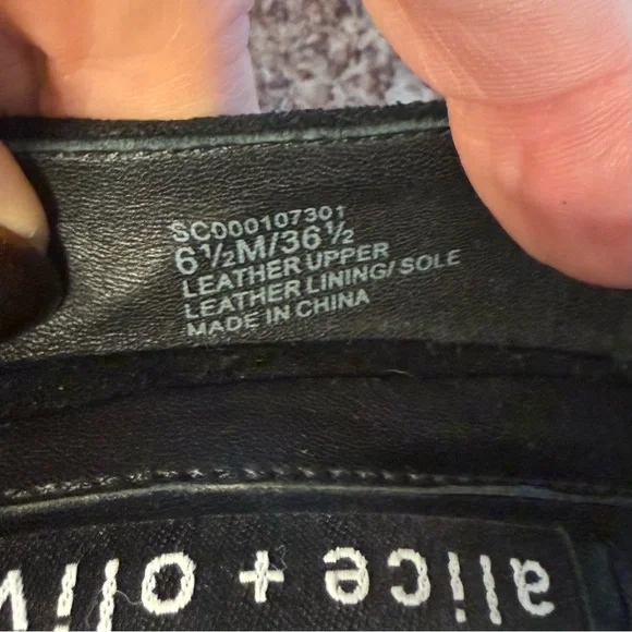 Alice + Olivia Classic Black Dina Heels - Picture 5 of 8